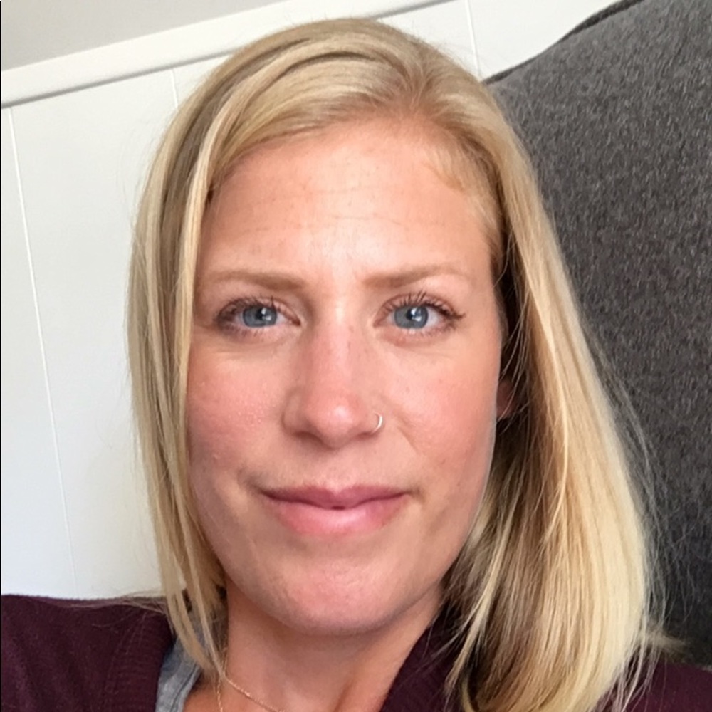 Meet your Posher, Courtney!